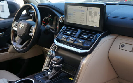 Toyota Land Cruiser, 2023 год, 8 750 000 рублей, 12 фотография