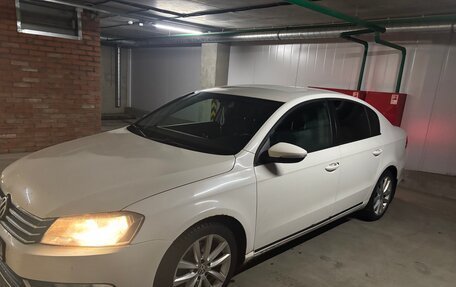 Volkswagen Passat B7, 2011 год, 900 000 рублей, 5 фотография