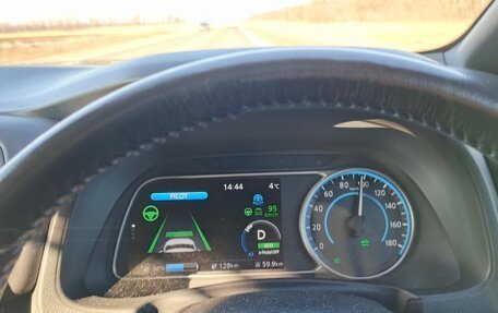 Nissan Leaf II, 2017 год, 1 600 000 рублей, 15 фотография