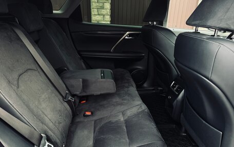 Lexus RX IV рестайлинг, 2017 год, 3 550 000 рублей, 26 фотография