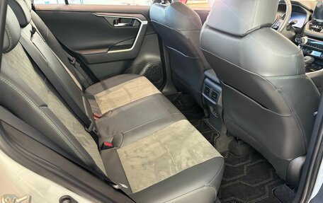 Toyota RAV4, 2025 год, 4 400 000 рублей, 16 фотография