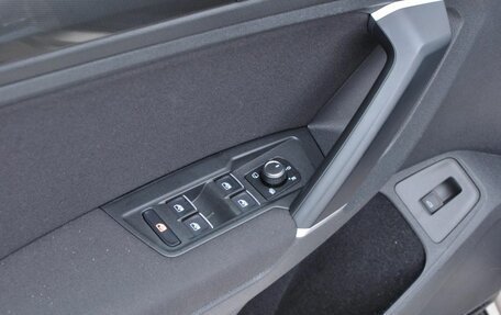 Volkswagen Tiguan II, 2019 год, 2 620 000 рублей, 10 фотография