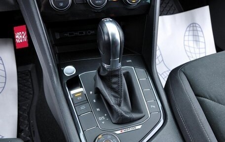 Volkswagen Tiguan II, 2019 год, 2 620 000 рублей, 16 фотография