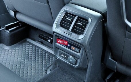 Volkswagen Tiguan II, 2019 год, 2 620 000 рублей, 19 фотография