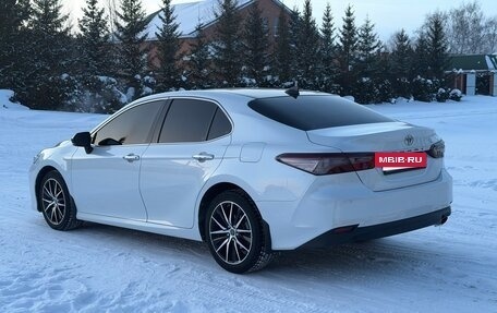 Toyota Camry, 2018 год, 2 650 000 рублей, 9 фотография