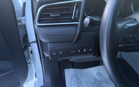 Toyota Camry, 2018 год, 2 650 000 рублей, 17 фотография