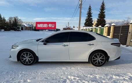 Toyota Camry, 2018 год, 2 650 000 рублей, 10 фотография