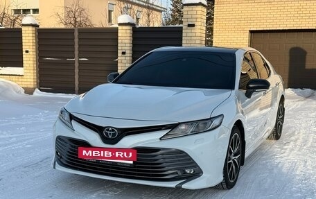 Toyota Camry, 2018 год, 2 650 000 рублей, 13 фотография
