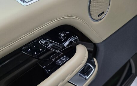 Land Rover Range Rover IV рестайлинг, 2021 год, 9 500 000 рублей, 15 фотография