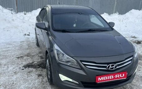 Hyundai Solaris II рестайлинг, 2015 год, 1 100 000 рублей, 2 фотография