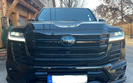 Toyota Land Cruiser, 2023 год, 8 750 000 рублей, 6 фотография