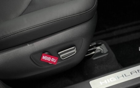 Toyota Highlander, 2025 год, 5 190 000 рублей, 32 фотография