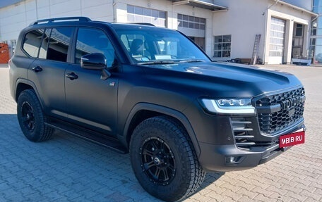 Toyota Land Cruiser, 2023 год, 8 960 000 рублей, 3 фотография