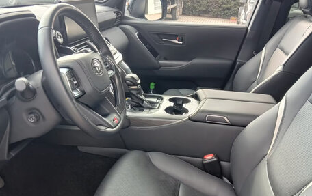 Toyota Land Cruiser, 2023 год, 8 960 000 рублей, 10 фотография