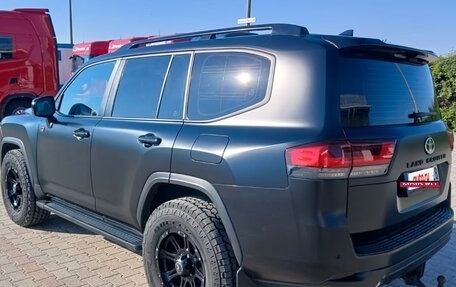 Toyota Land Cruiser, 2023 год, 8 960 000 рублей, 7 фотография