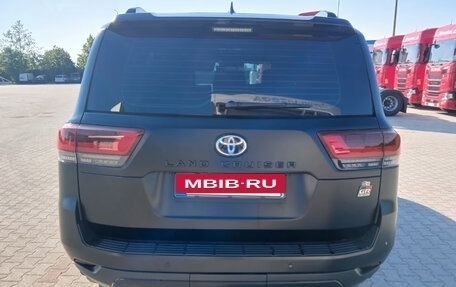 Toyota Land Cruiser, 2023 год, 8 960 000 рублей, 6 фотография