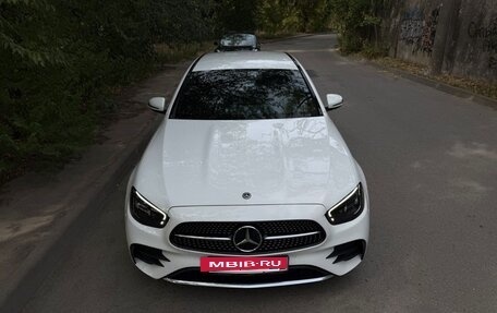 Mercedes-Benz E-Класс, 2020 год, 4 250 000 рублей, 2 фотография