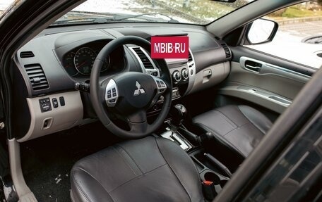 Mitsubishi Pajero Sport II рестайлинг, 2015 год, 1 795 000 рублей, 13 фотография