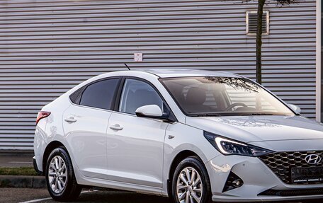 Hyundai Solaris II рестайлинг, 2021 год, 1 355 000 рублей, 7 фотография