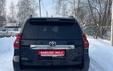Toyota Land Cruiser Prado 150 рестайлинг 2, 2018 год, 5 600 000 рублей, 5 фотография