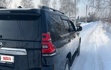 Toyota Land Cruiser Prado 150 рестайлинг 2, 2018 год, 5 600 000 рублей, 7 фотография