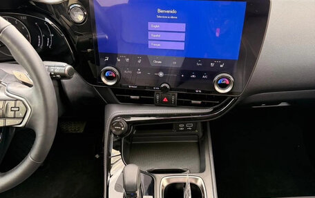 Lexus NX, 2025 год, 5 930 000 рублей, 10 фотография