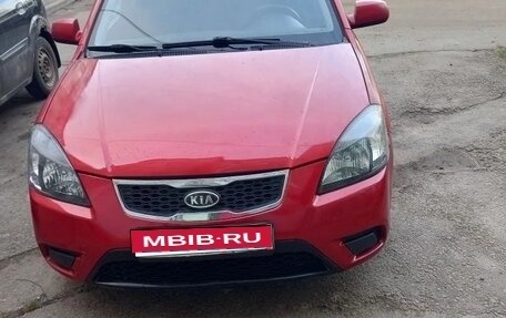 KIA Rio II, 2010 год, 650 000 рублей, 1 фотография