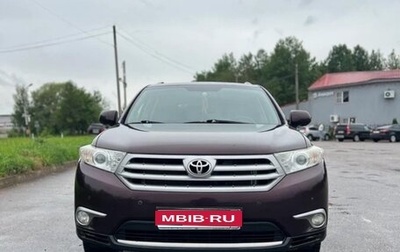 Toyota Highlander III, 2013 год, 1 350 000 рублей, 1 фотография