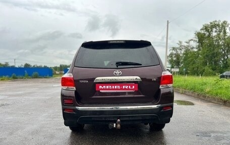 Toyota Highlander III, 2013 год, 1 350 000 рублей, 4 фотография