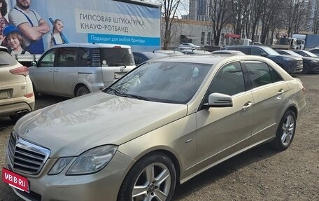 Mercedes-Benz E-Класс, 2009 год, 1 050 000 рублей, 2 фотография