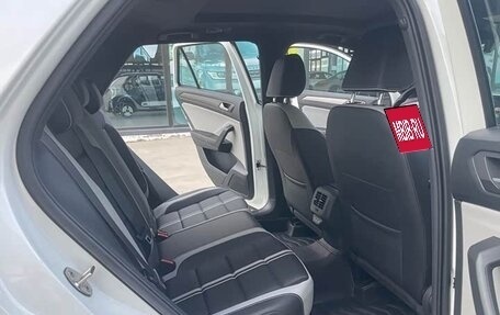 Volkswagen T-Roc I, 2024 год, 3 230 000 рублей, 13 фотография