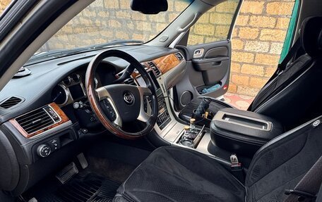 Cadillac Escalade III, 2012 год, 2 330 000 рублей, 3 фотография