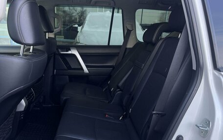 Toyota Land Cruiser Prado 150 рестайлинг 2, 2021 год, 6 990 000 рублей, 9 фотография