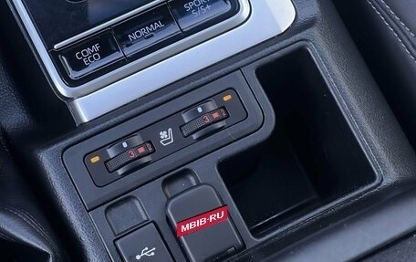 Toyota Land Cruiser Prado 150 рестайлинг 2, 2021 год, 6 990 000 рублей, 28 фотография