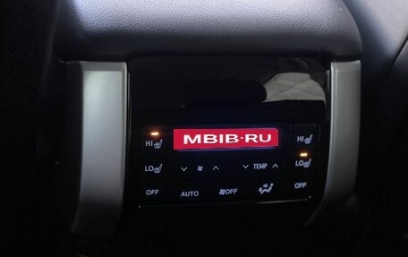 Toyota Land Cruiser Prado 150 рестайлинг 2, 2021 год, 6 990 000 рублей, 34 фотография