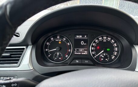 Skoda Rapid I, 2015 год, 925 000 рублей, 12 фотография