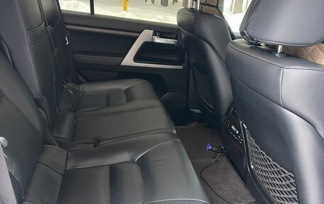 Toyota Land Cruiser 200, 2018 год, 6 200 000 рублей, 8 фотография