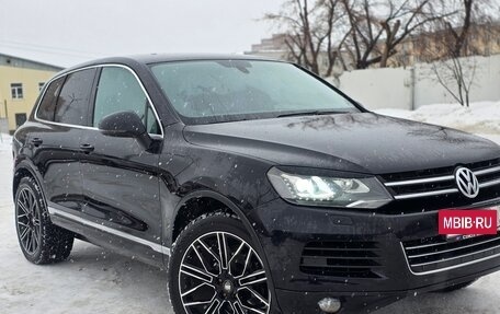Volkswagen Touareg III, 2010 год, 2 100 000 рублей, 2 фотография