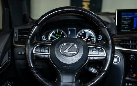 Lexus LX III, 2020 год, 8 690 000 рублей, 39 фотография