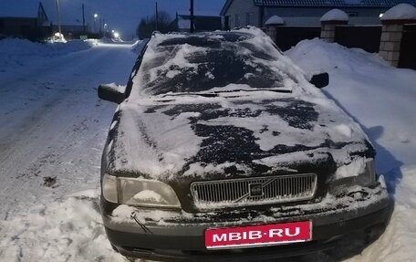 Volvo V40 I, 1997 год, 290 000 рублей, 1 фотография