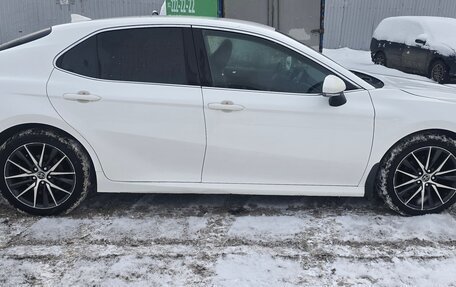 Toyota Camry, 2022 год, 3 200 000 рублей, 3 фотография