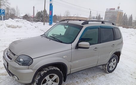 Chevrolet Niva I рестайлинг, 2013 год, 450 000 рублей, 2 фотография