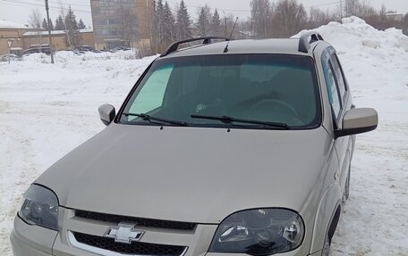 Chevrolet Niva I рестайлинг, 2013 год, 450 000 рублей, 3 фотография