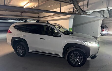 Mitsubishi Pajero Sport III рестайлинг, 2016 год, 3 300 000 рублей, 4 фотография