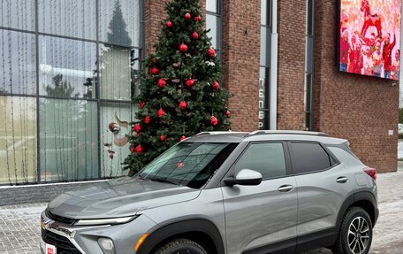 Chevrolet TrailBlazer, 2023 год, 2 450 000 рублей, 2 фотография