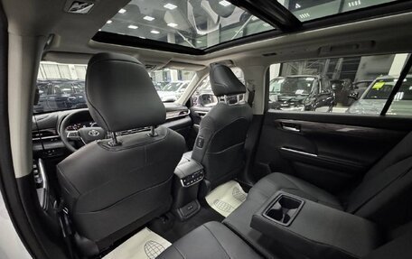 Toyota Highlander, 2025 год, 5 699 000 рублей, 8 фотография