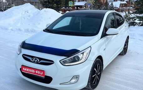 Hyundai Solaris II рестайлинг, 2013 год, 785 000 рублей, 1 фотография