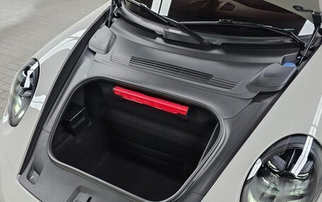 Porsche 911, 2025 год, 25 400 000 рублей, 13 фотография