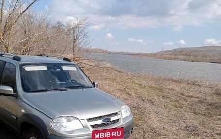 Chevrolet Niva I рестайлинг, 2012 год, 650 000 рублей, 5 фотография