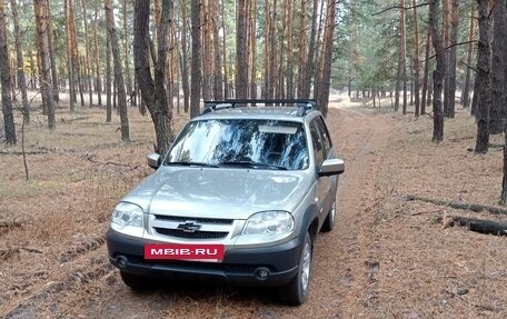 Chevrolet Niva I рестайлинг, 2012 год, 650 000 рублей, 3 фотография